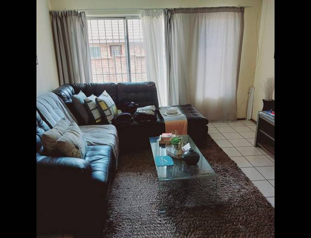 2 BEDROOM PROPERTY TO RENT IN VELD EN VLEI